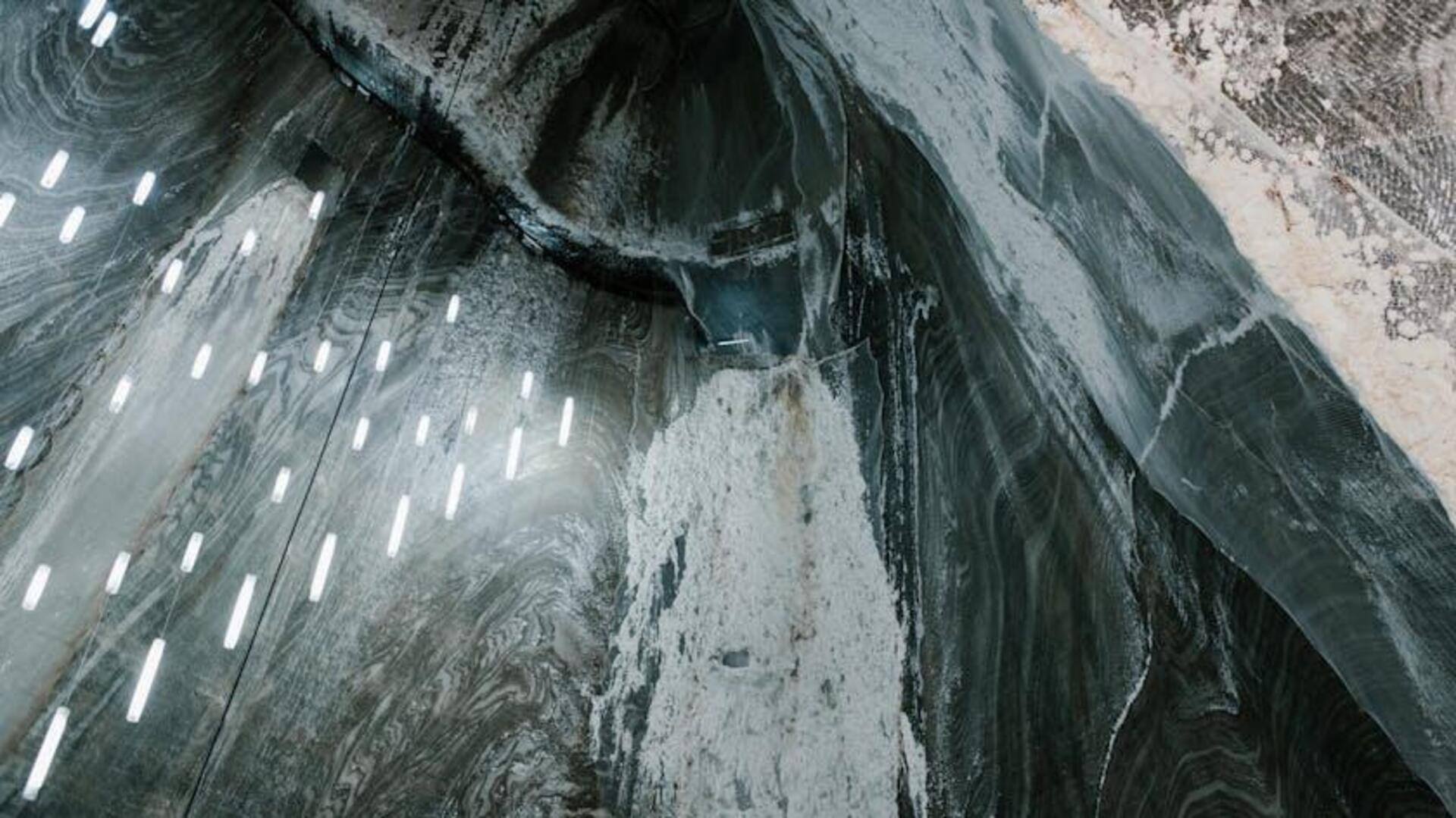 Gua Garam Kuno untuk Penyimpanan Data