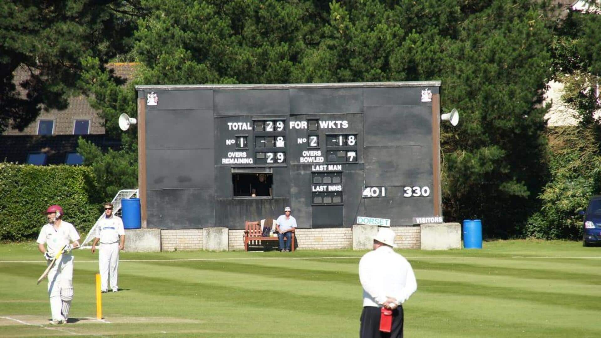 Mengapa papan skor kriket terkadang memiliki angka yang hilang?