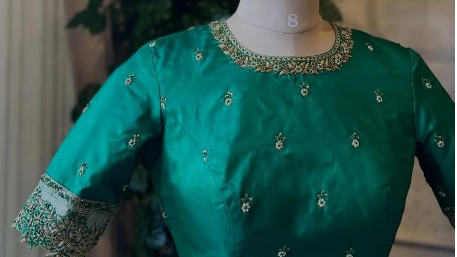 Blus leher perahu untuk musim panas India