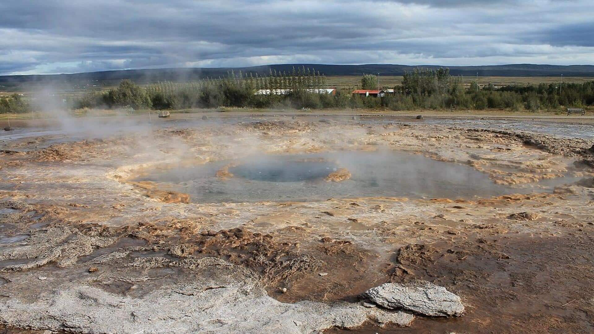 Mengagumi Geiser-Geiser Megah di Islandia