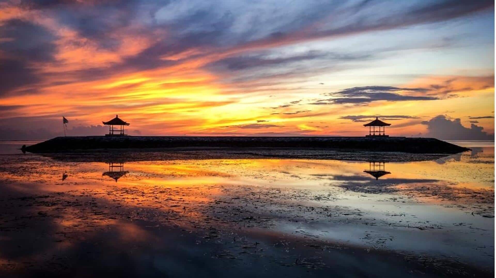Menikmati Keindahan Matahari Terbit di Bali Menikmati Keindahan Matahari Terbit di Bali
