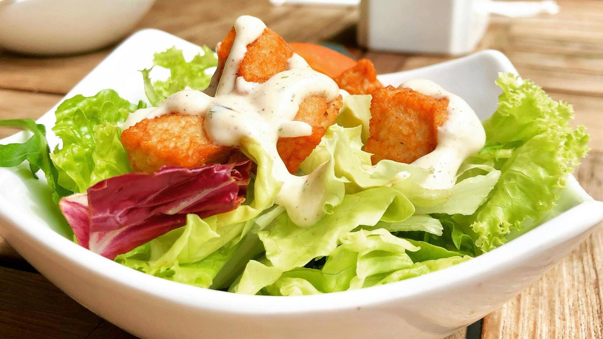 Buat salad Anda menarik dengan seni sayuran berwarna