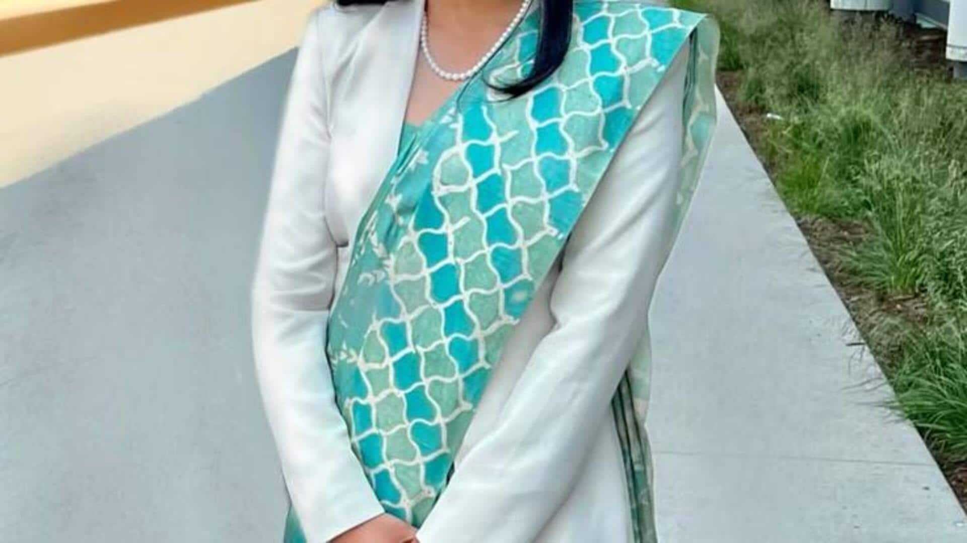 Cara kreatif melapisi pakaian etnik India