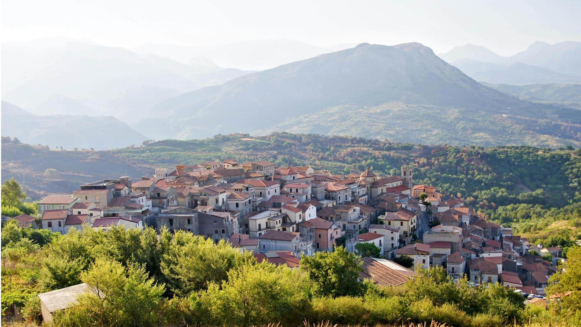Jalur Kuno di Pedesaan Idilis Calabria Jalur Kuno di Pedesaan Idilis Calabria