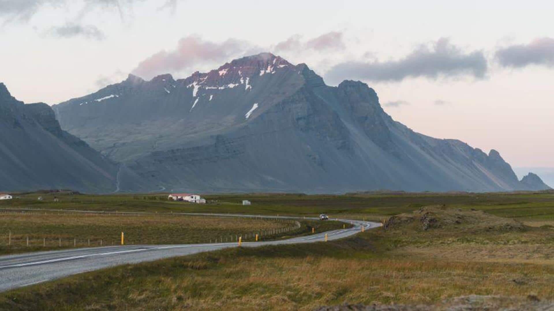 Jalan Melingkar Islandia: Perjalanan dengan Latar Apik