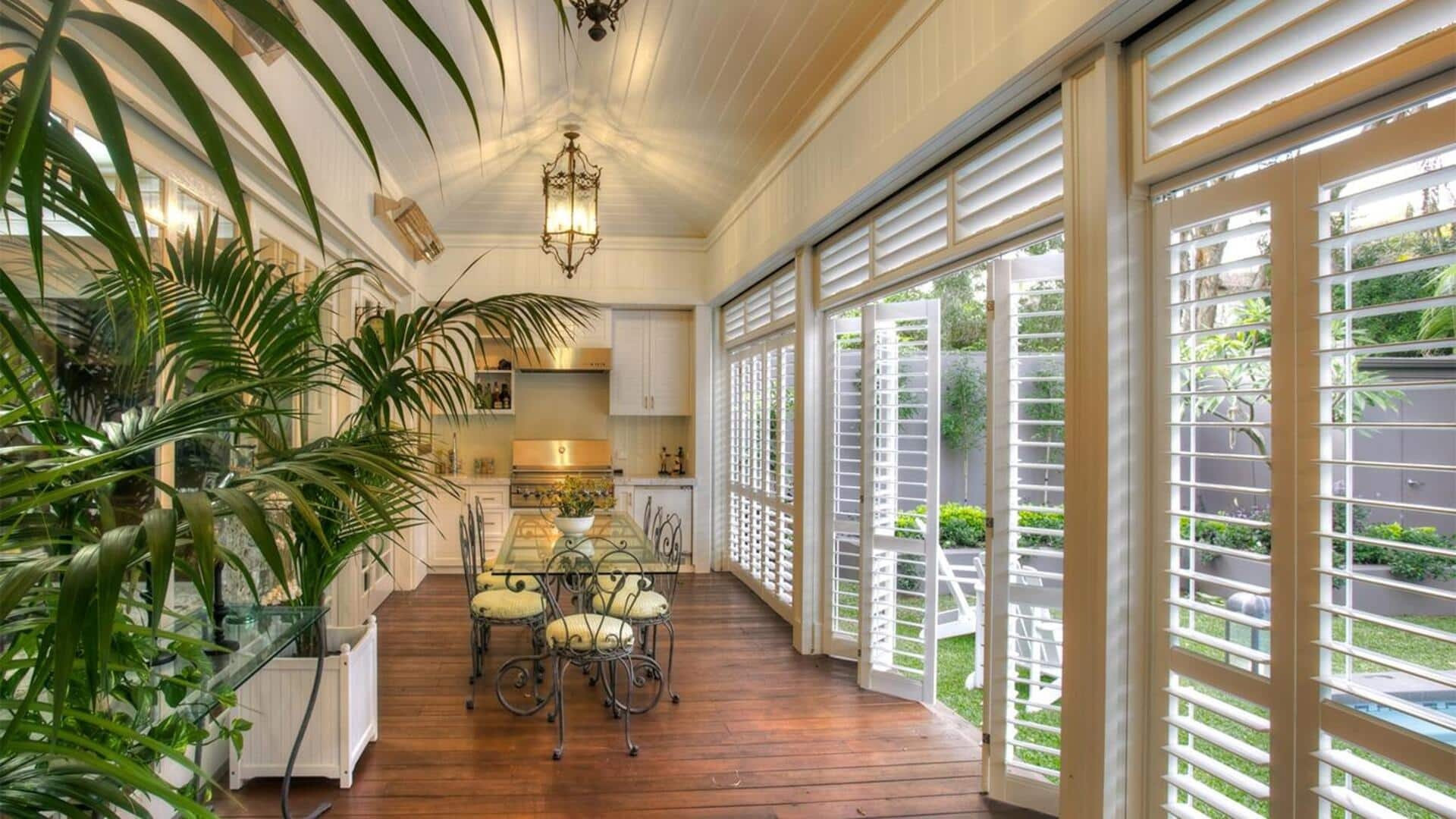 Plantation Shutters: Kontrol Pencahayaan Rumah Yang Elegan