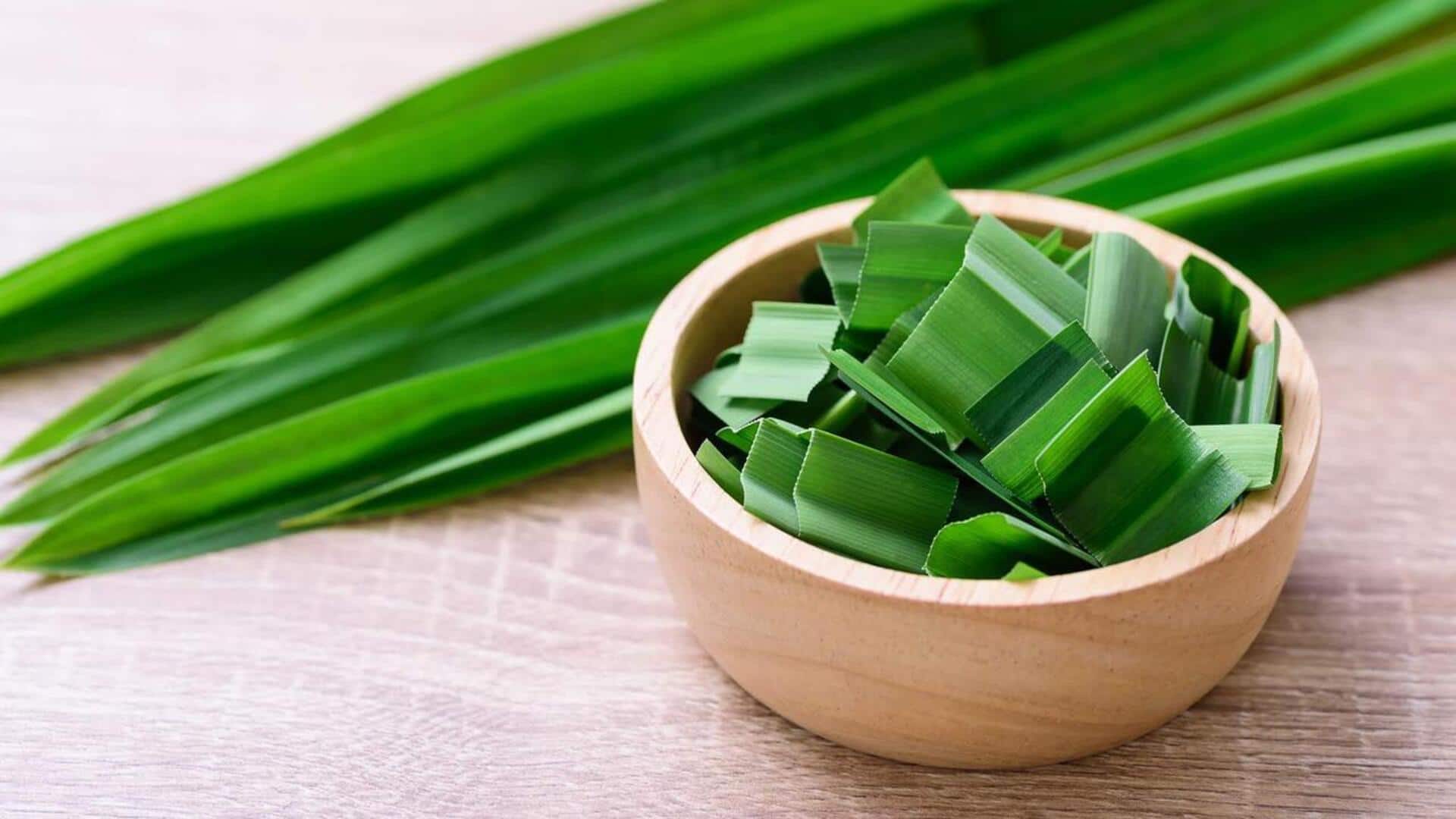 Lima cara praktis menggunakan daun pandan kering di rumah