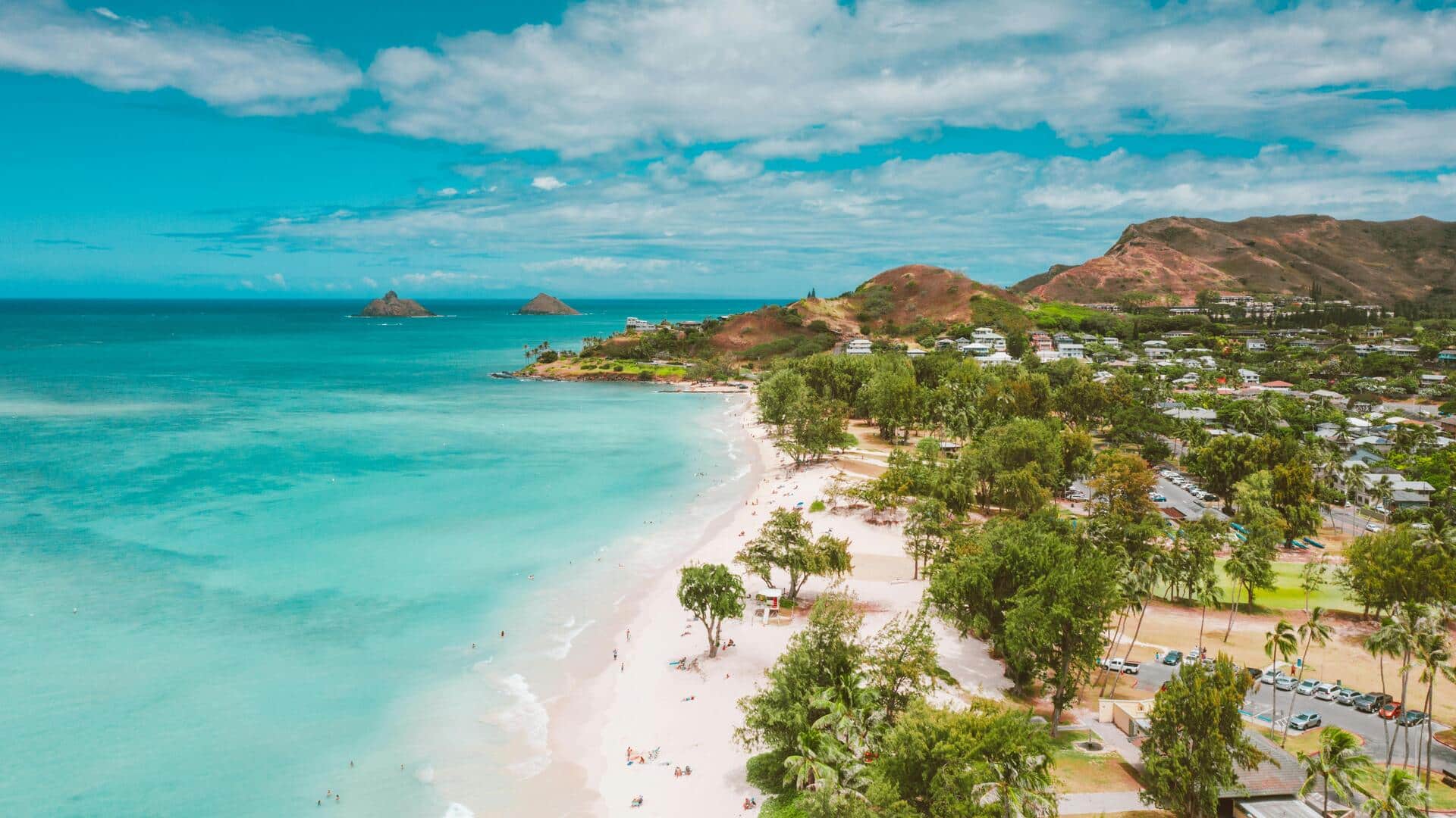 Menjelajahi Pantai Tenang di Hawaii