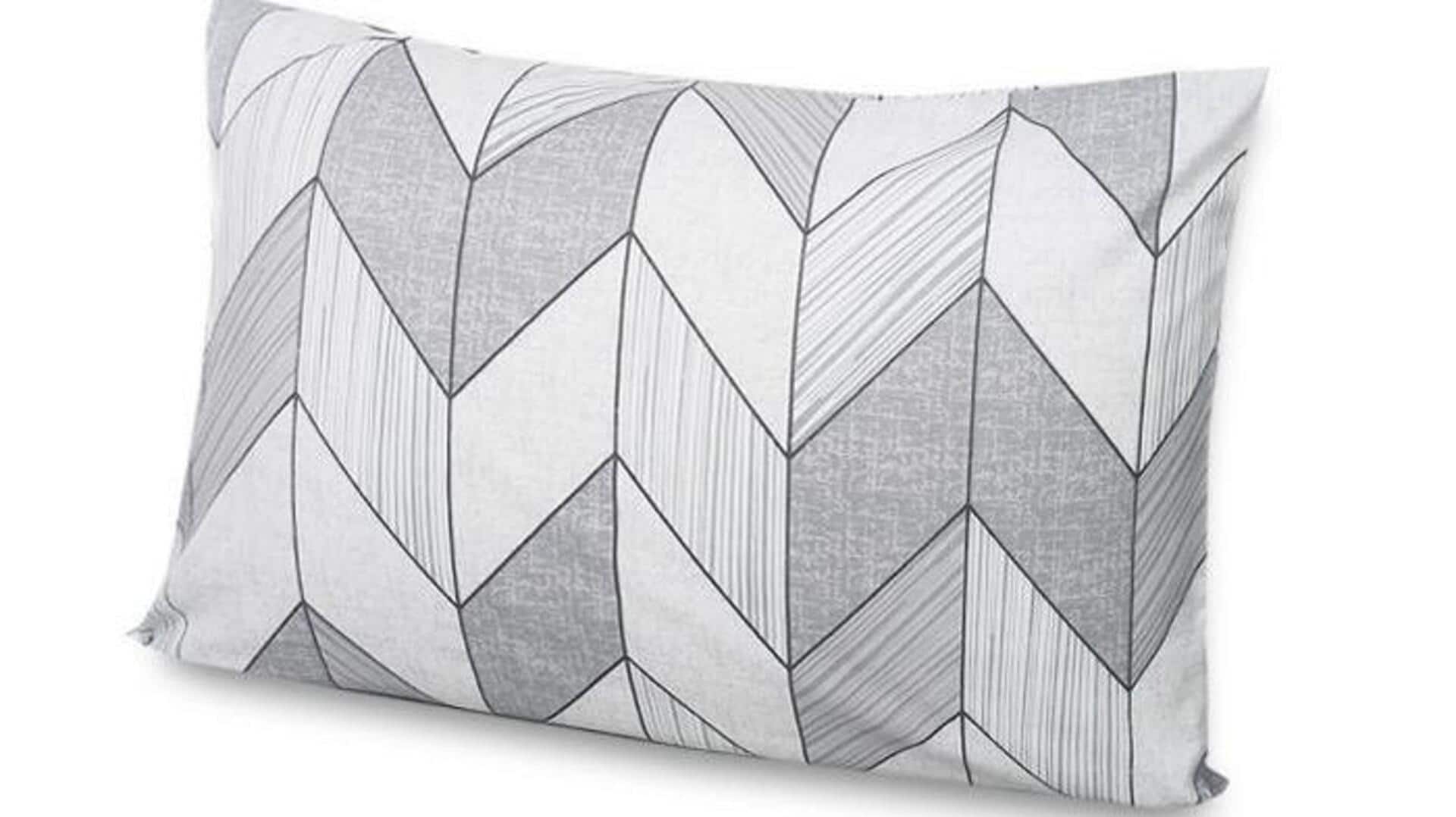 Pernah coba melipat sarung bantal? Tingkatkan ruang lemari sekarang! Pernah coba melipat sarung bantal? Tingkatkan ruang lemari sekarang!