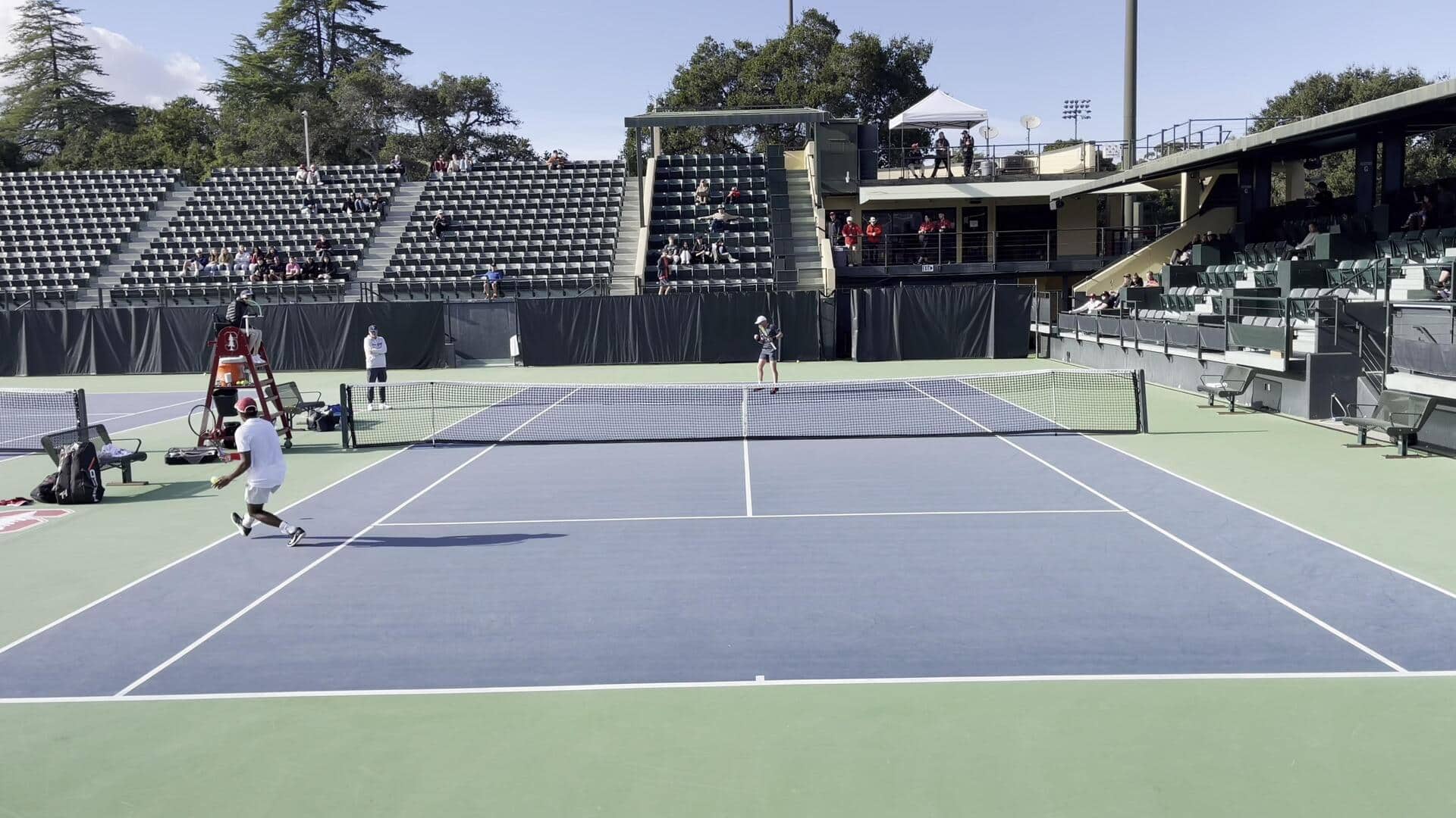 Mengapa skor tenis dibagi menjadi game, set, dan pertandingan?