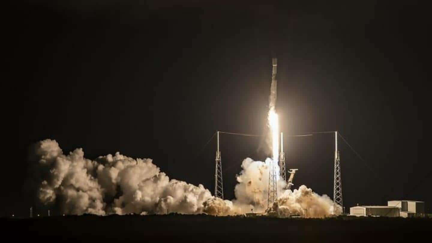 SpaceX Meluncurkan 22 Satelit Starlink, Menandai Misi Ke-50 Tahun Ini