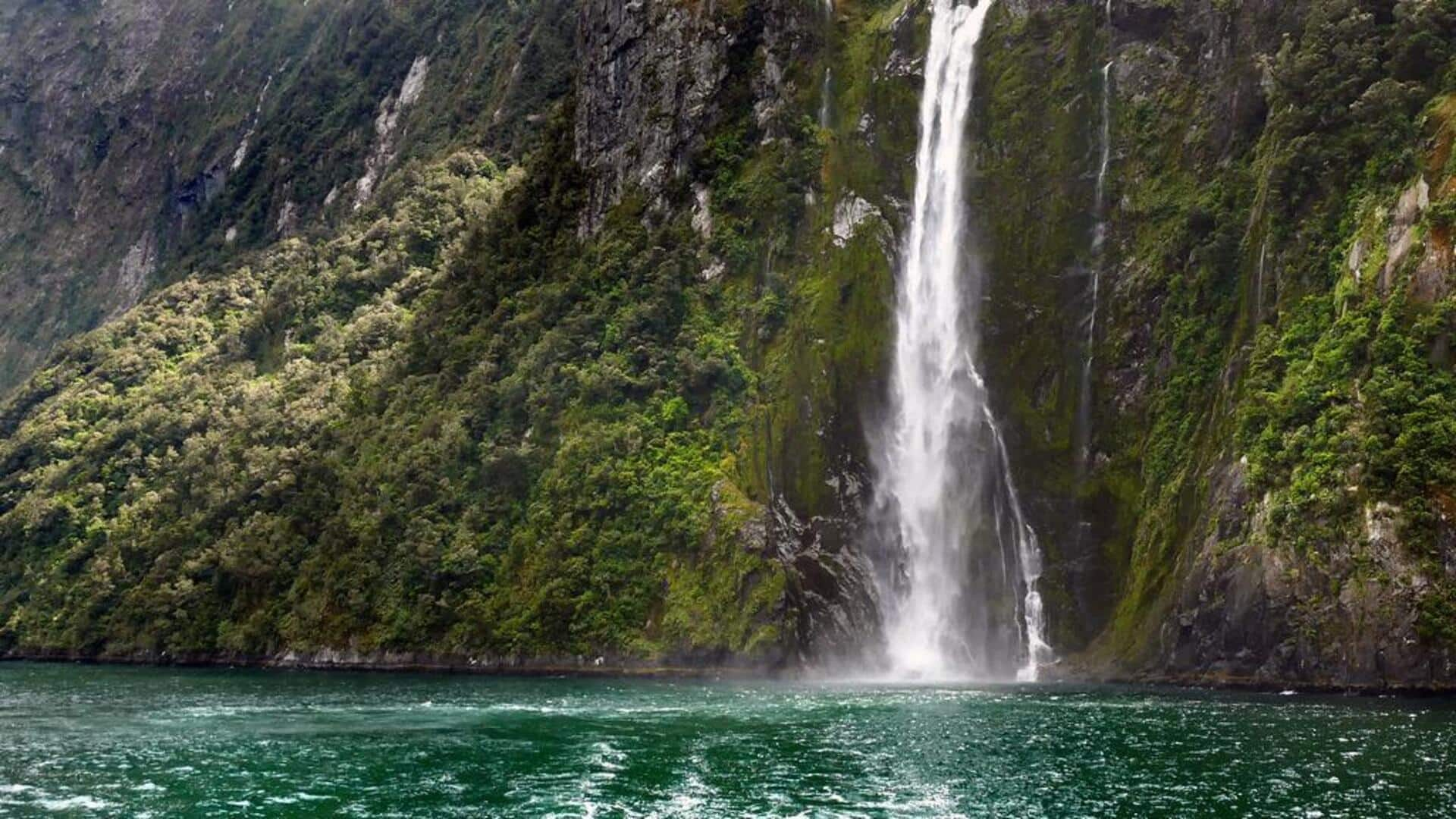 5 air terjun indah yang harus dilihat di Selandia Baru