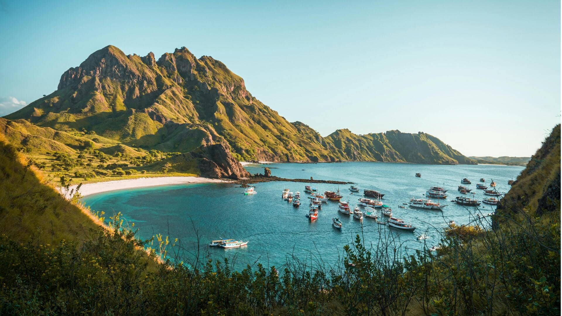 Pulau-Pulau Indah di Indonesia selain Bali Pulau-Pulau Indah di Indonesia selain Bali