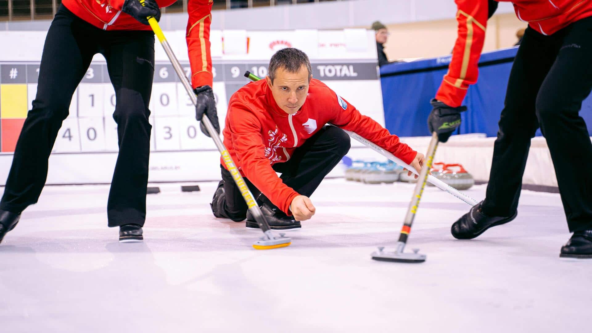 Efisiensi menyapu dalam curling yang luar biasa Efisiensi menyapu dalam curling yang luar biasa