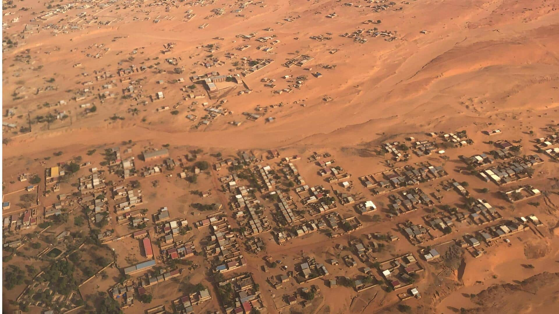 Menjelajahi Oasis Gurun di Timia, Niger