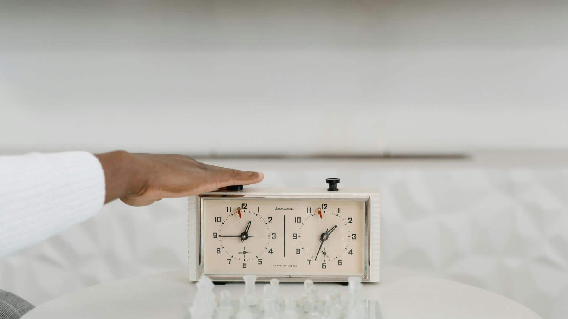 Mengapa jam catur memiliki dua muka? 5 fakta menarik