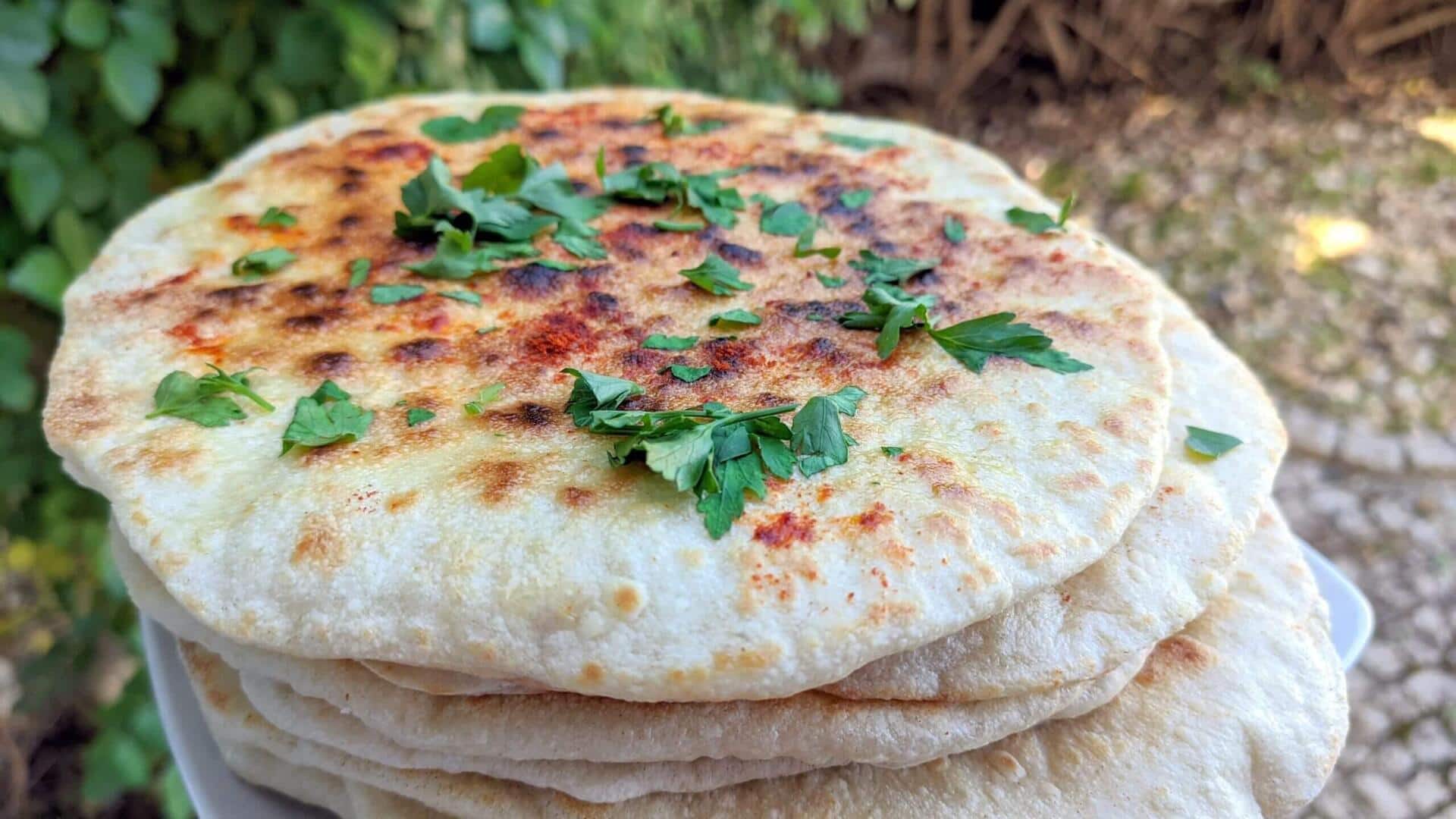 Menemukan Harta Karun Kuliner dalam Roti Lapis 