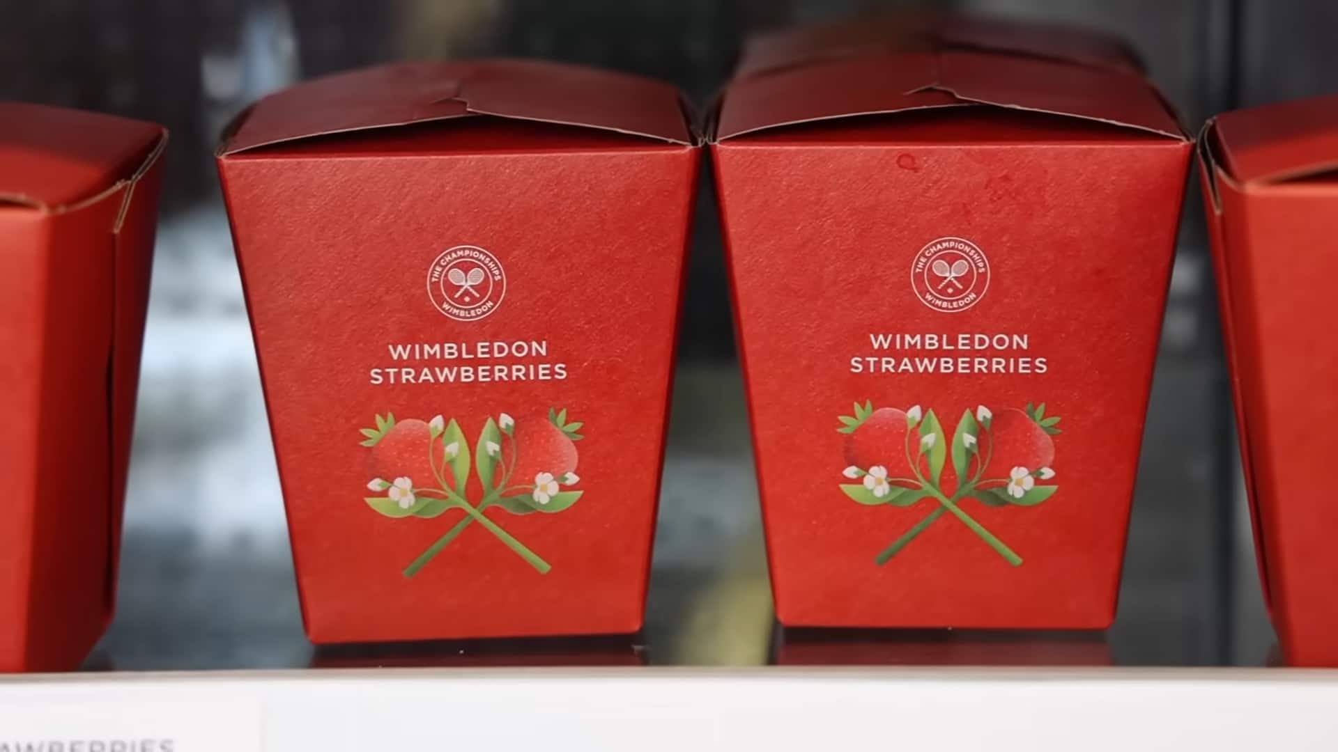 Misteri stroberi dan krim Wimbledon Misteri stroberi dan krim Wimbledon