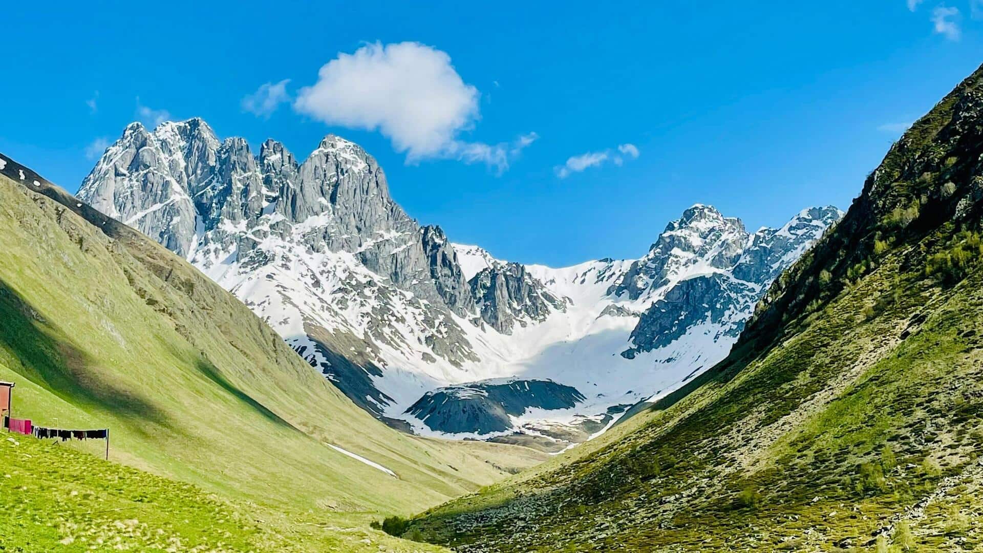 Menjelajahi Jalur Unik Dolomites Georgia