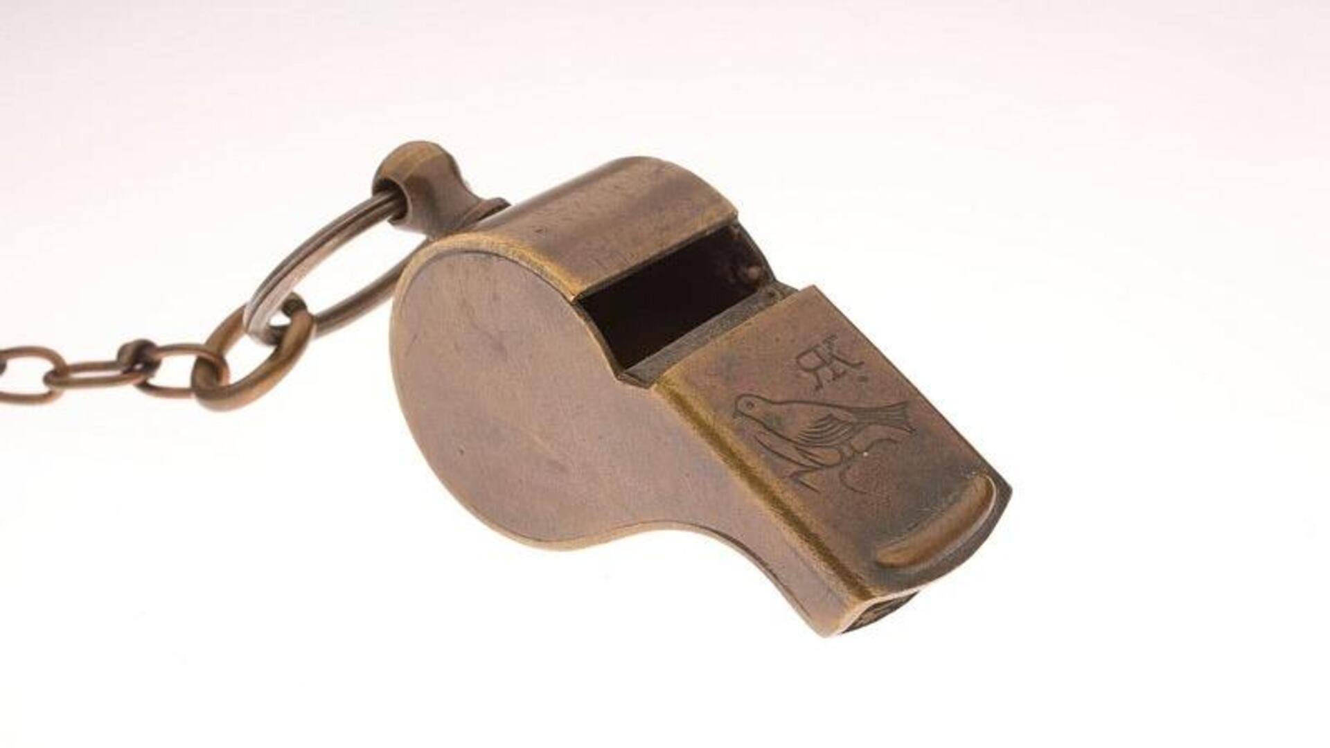 Mengapa peluit wasit berbeda dalam olahraga?