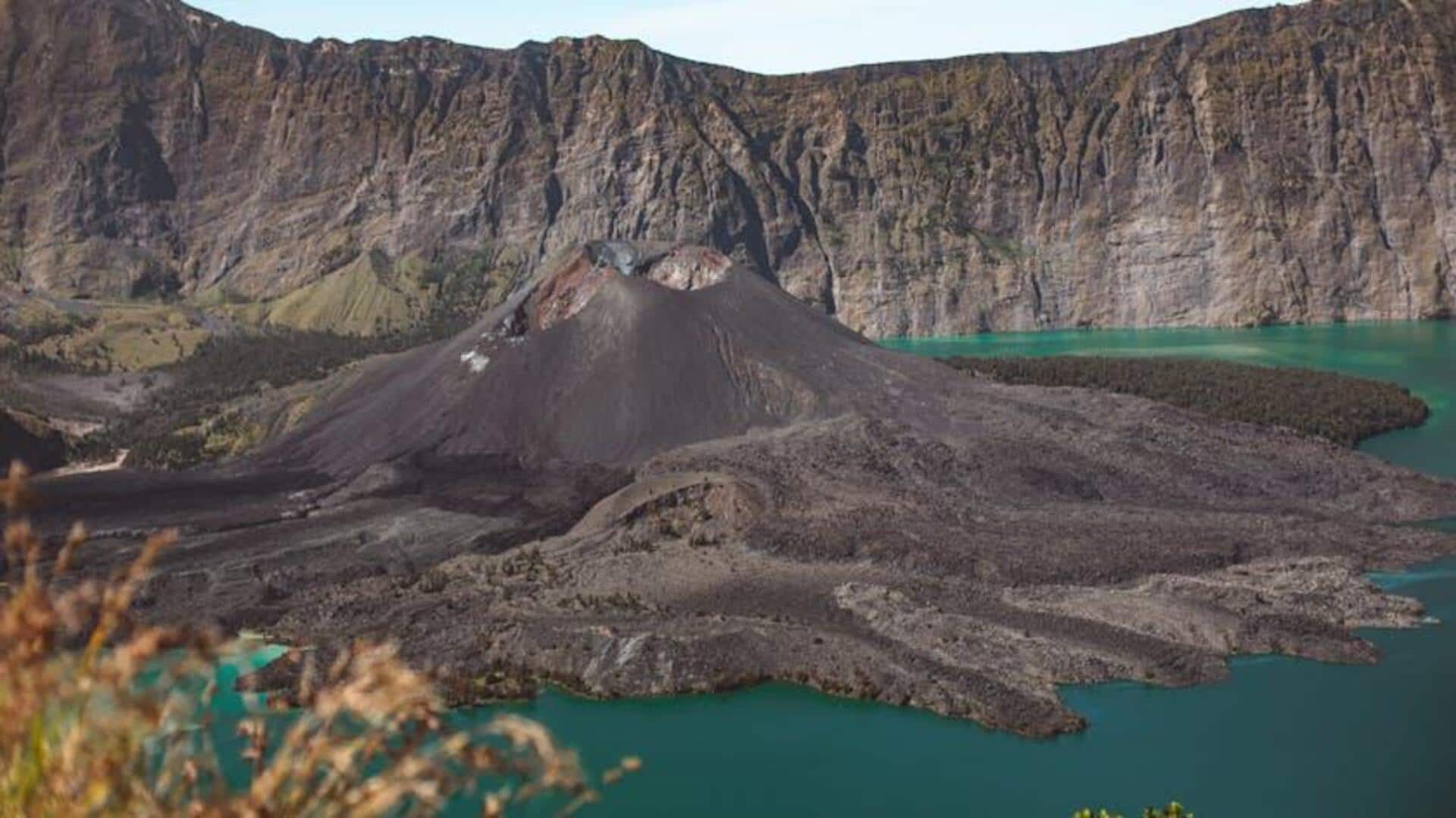 Lima Cara Unik Drone Memantau Gunung Berapi di Indonesia