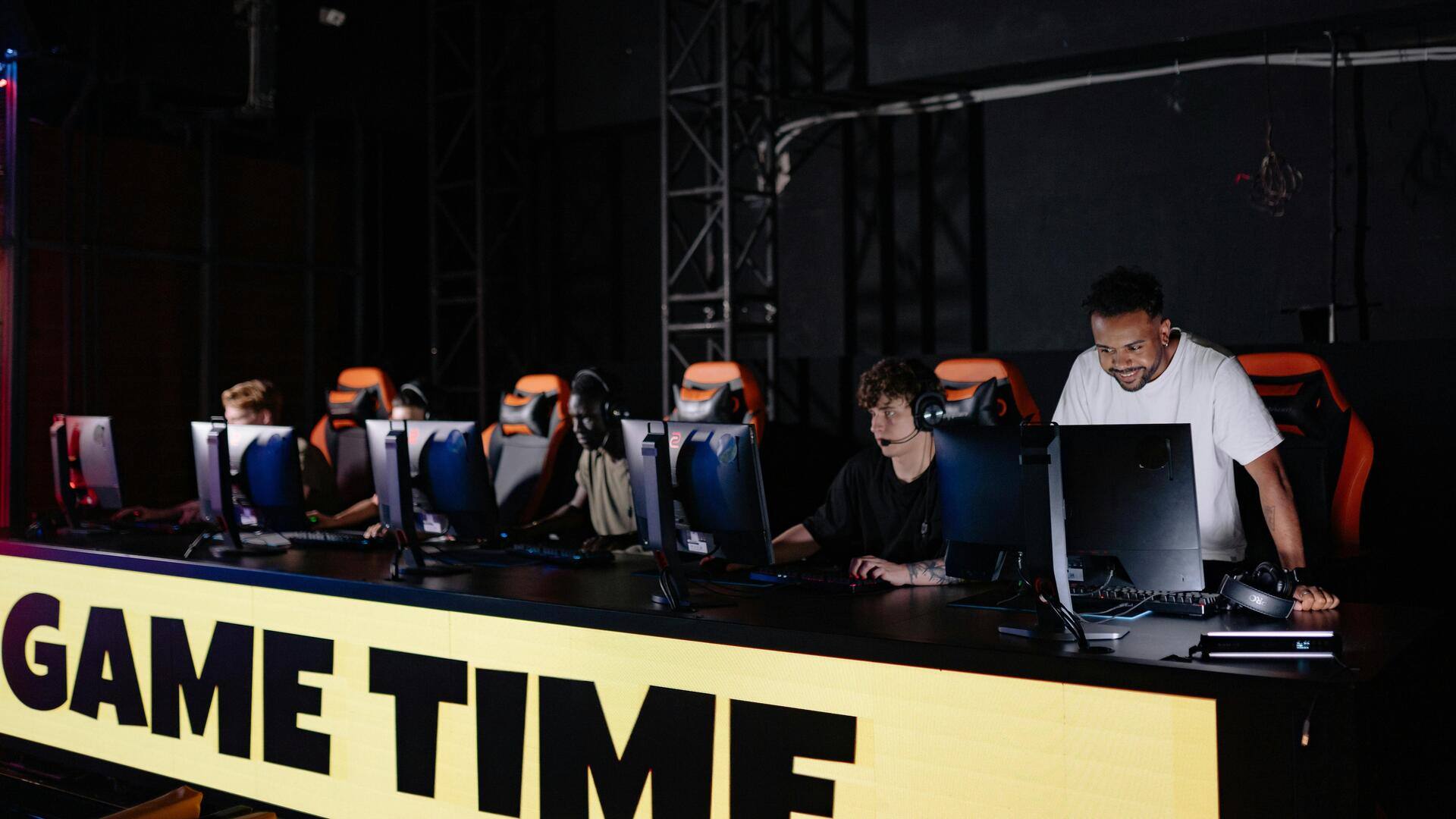 Mengapa Indonesia Menjadi Tuan Rumah Acara E-Sport Terbesar di Asia