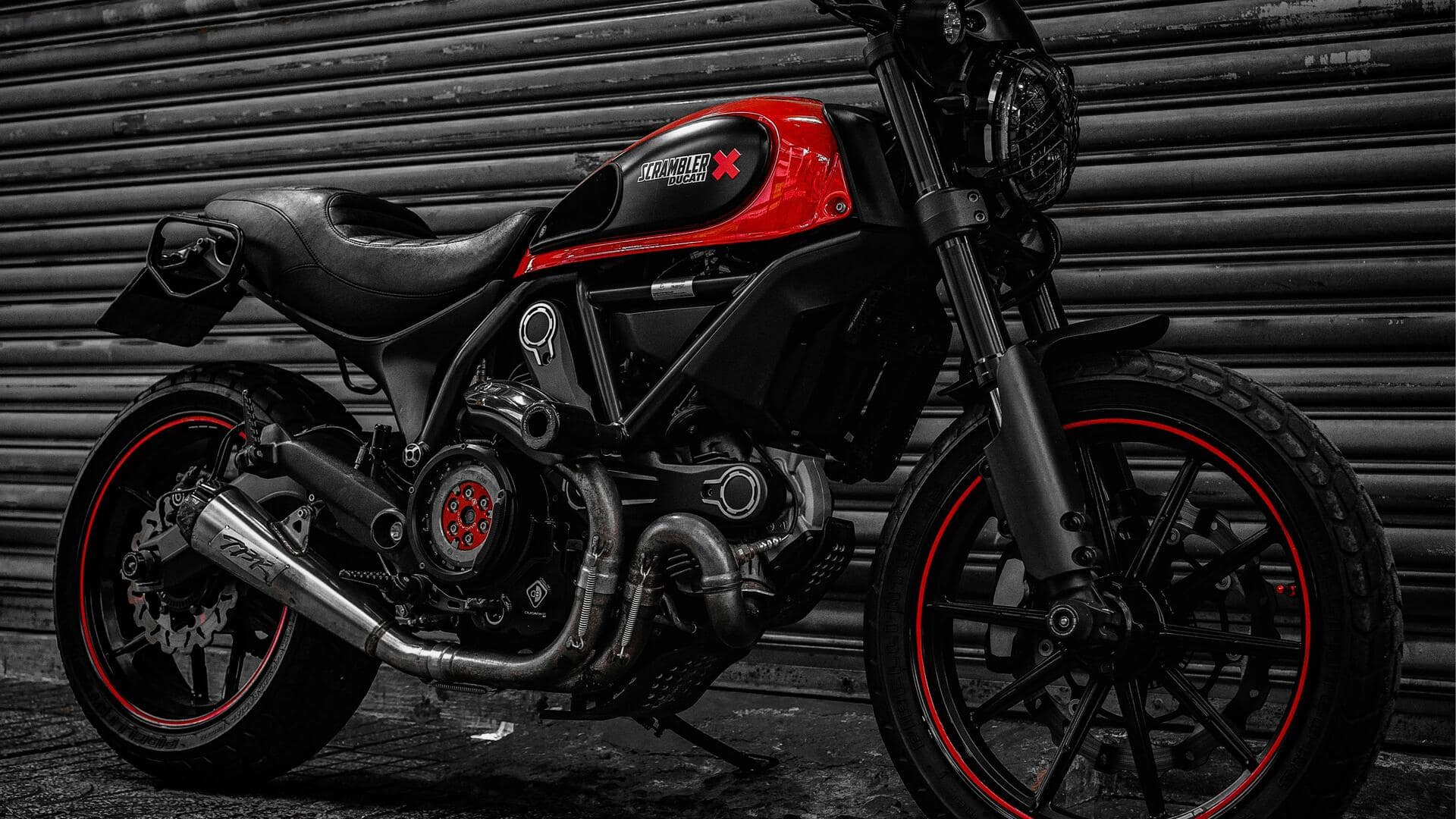 Desain Retro-Futuristik dalam Motor Mewah