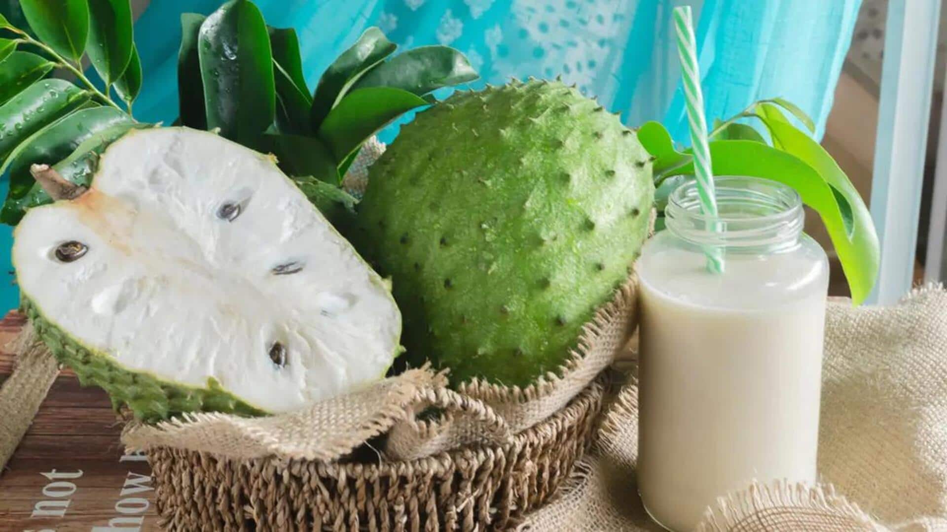 Buah Indonesia yang Kurang Dikenal untuk Sajian Smoothie Musim Panas