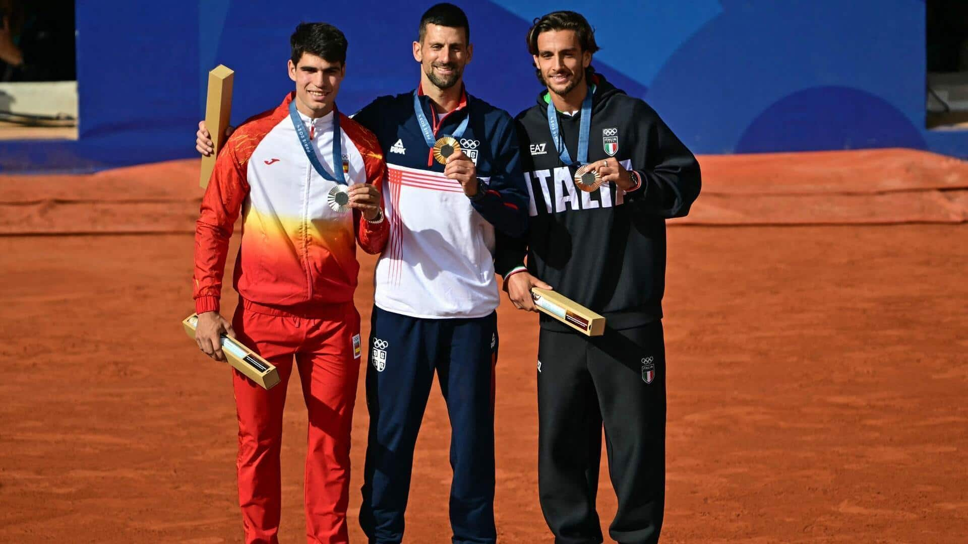 Sabet emas, Novak Djokovic torehkan rekor-rekor ini di Olimpiade Paris