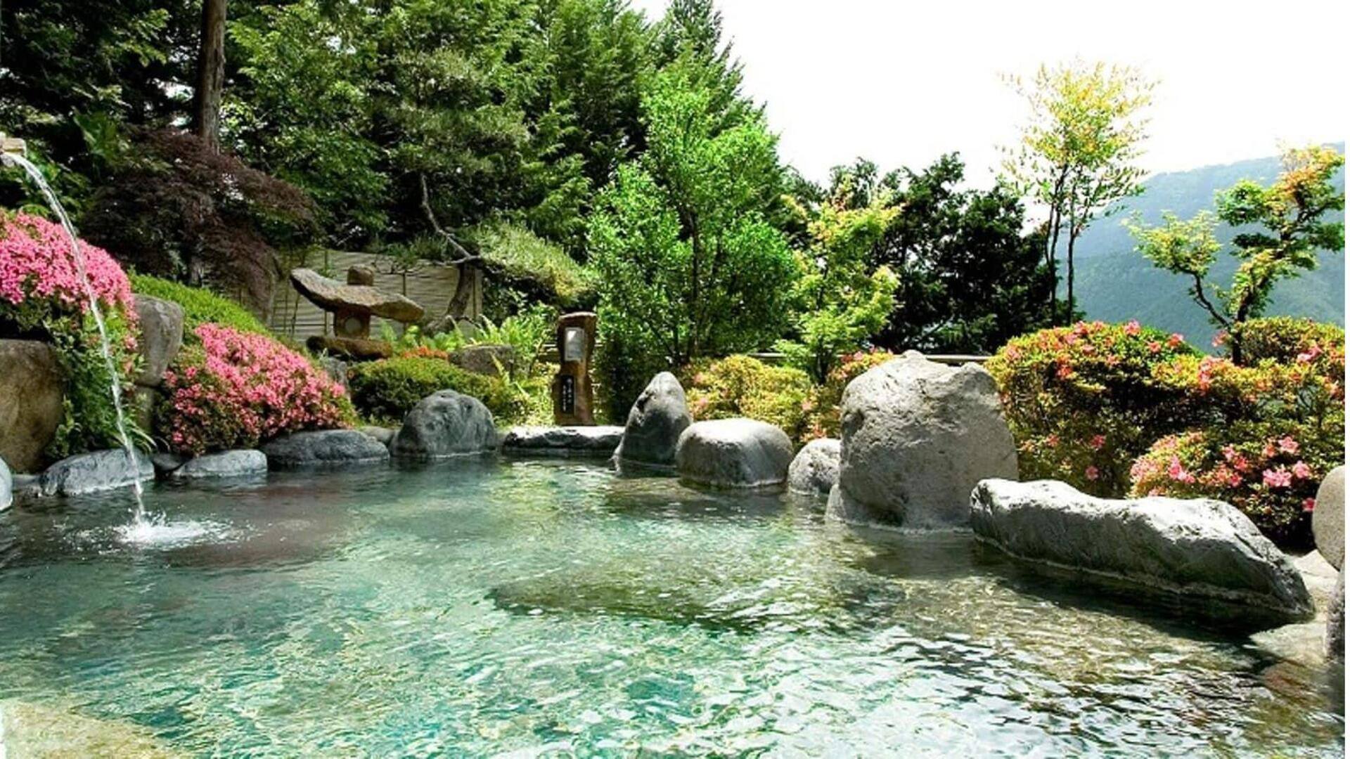 Sambangilah onsen-onsen pegunungan yang tenang di Tokyo ini