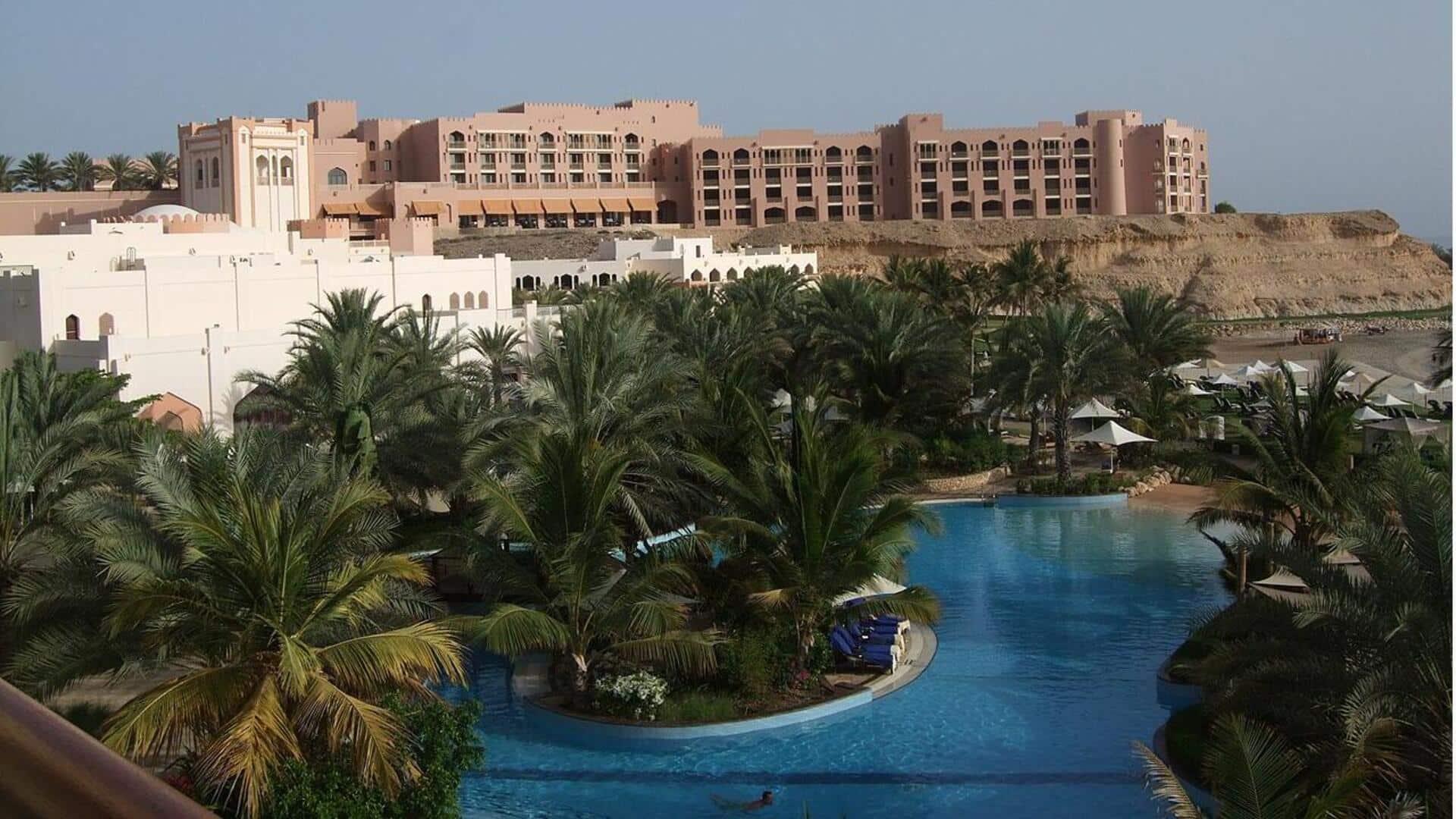 Menikmati Pantai dan Lanskap Muskat, Oman