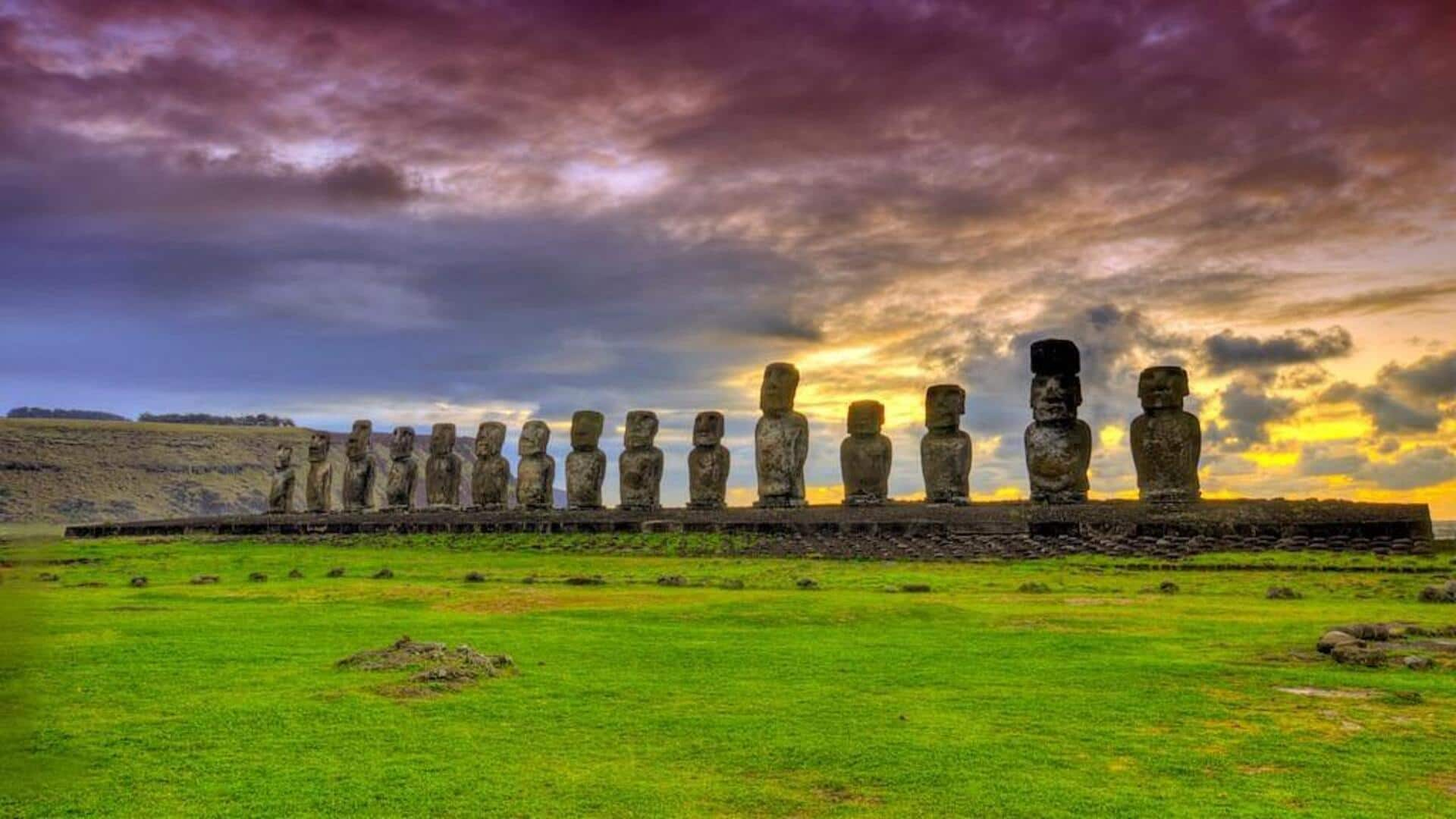 Menjelajahi Patung Moai Di Pulau Paskah, Chili