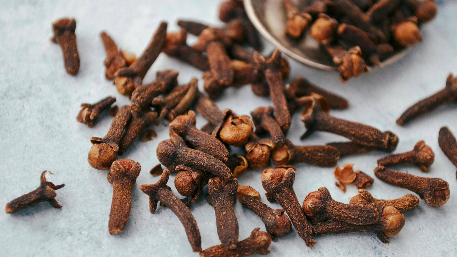 Aroma cengkeh untuk rumah elegan Aroma cengkeh untuk rumah elegan