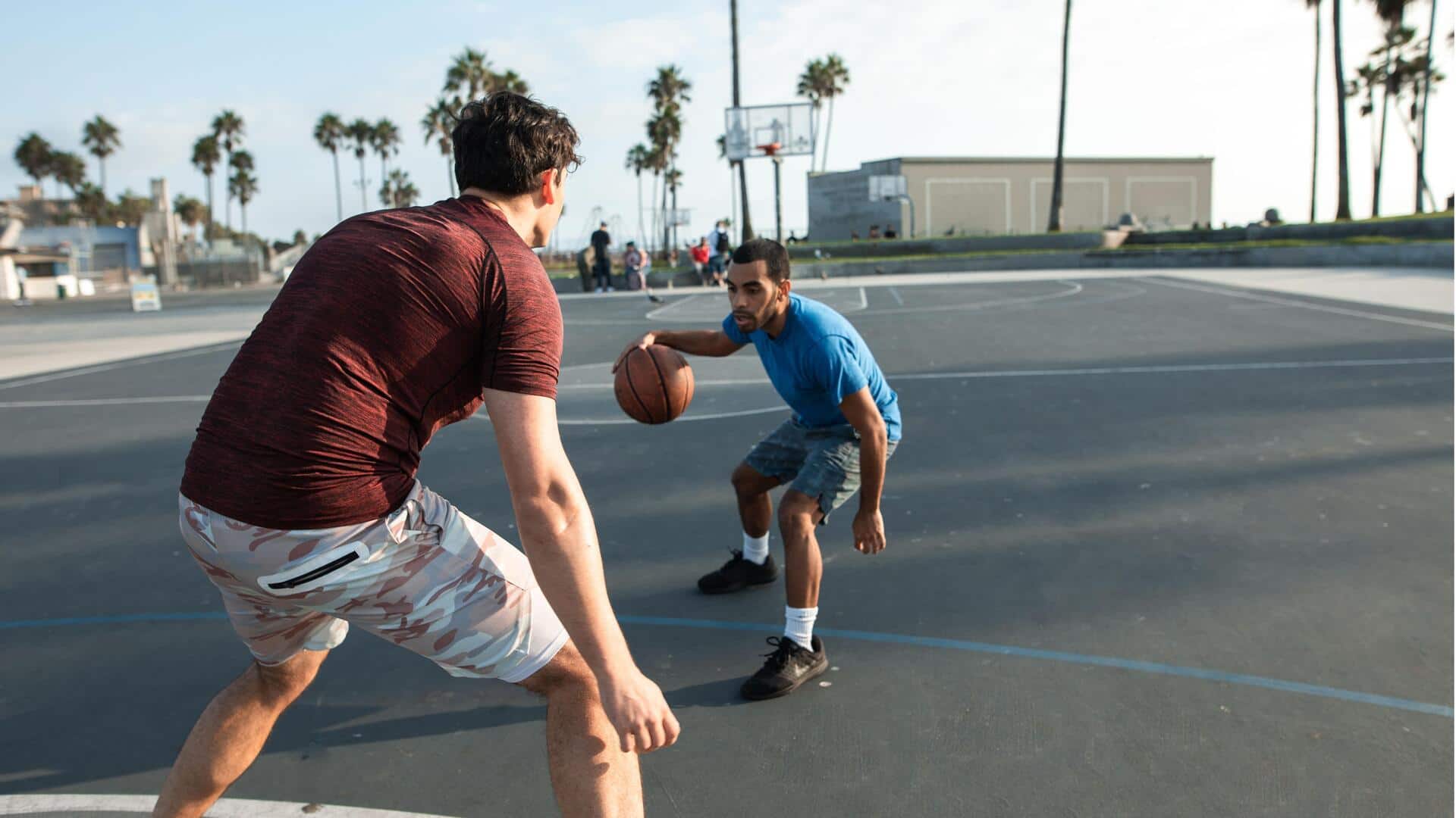 Arti 'Double Dribble' dalam bola basket