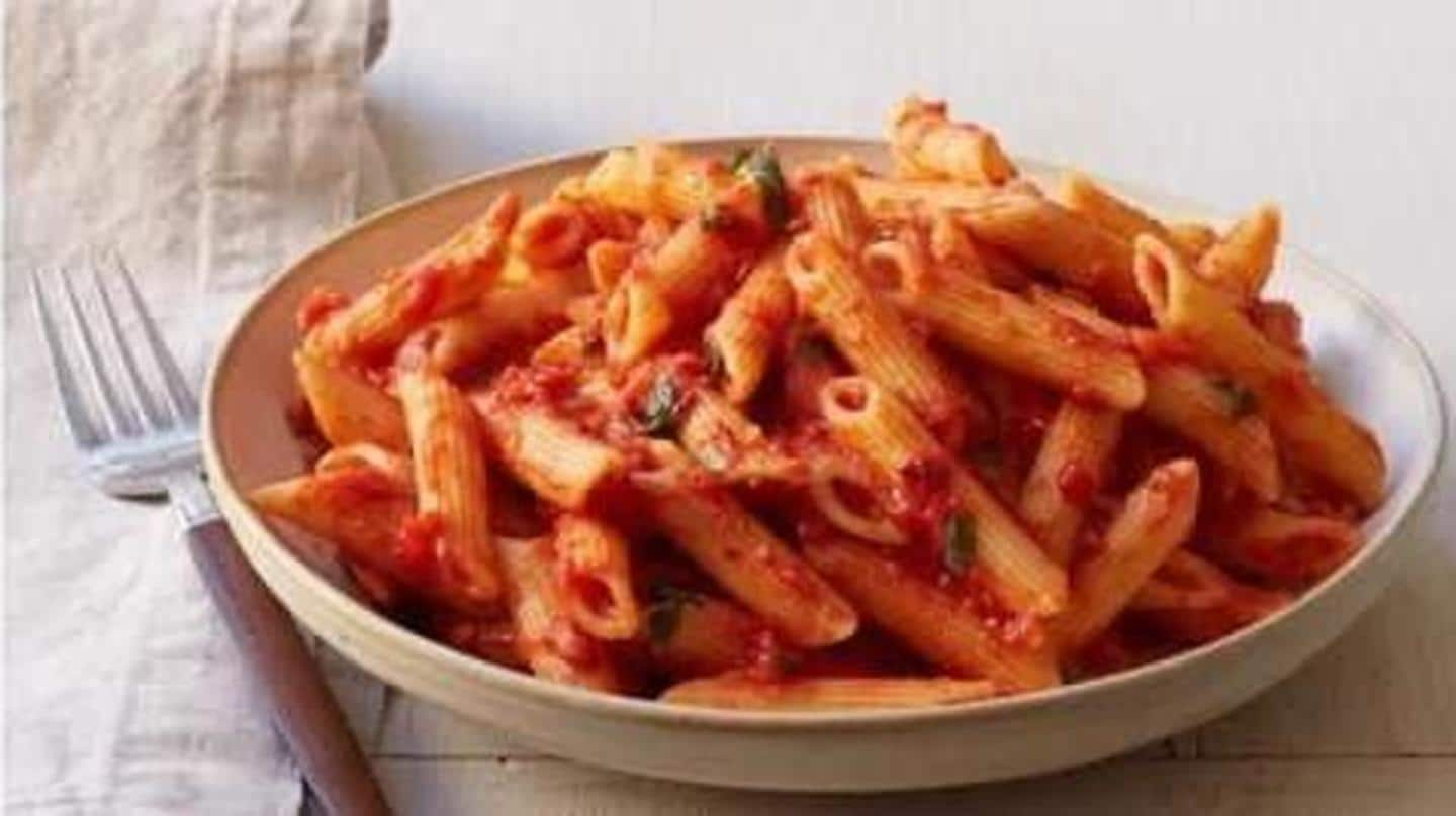 Cara membuat pasta saus merah yang menggoyang lidah di rumah