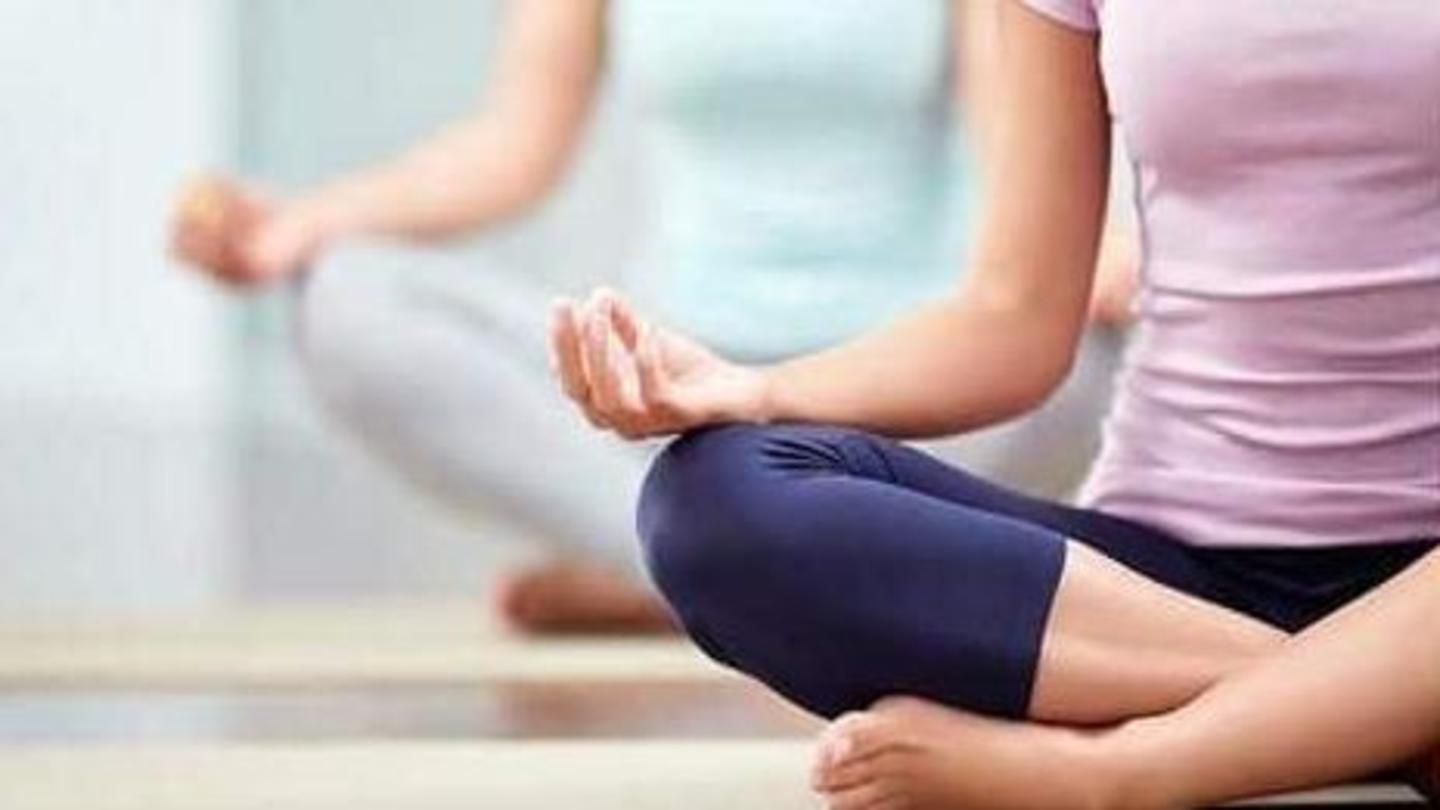 Atasi penyakit asam lambung dengan lima pose Yoga teratas ini