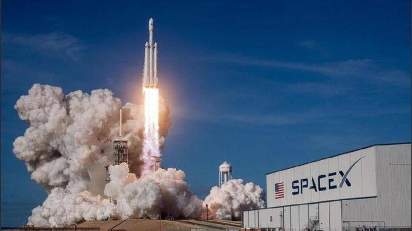 Inilah daftar kru misi 'Dear Moon' SpaceX yang didanai swasta