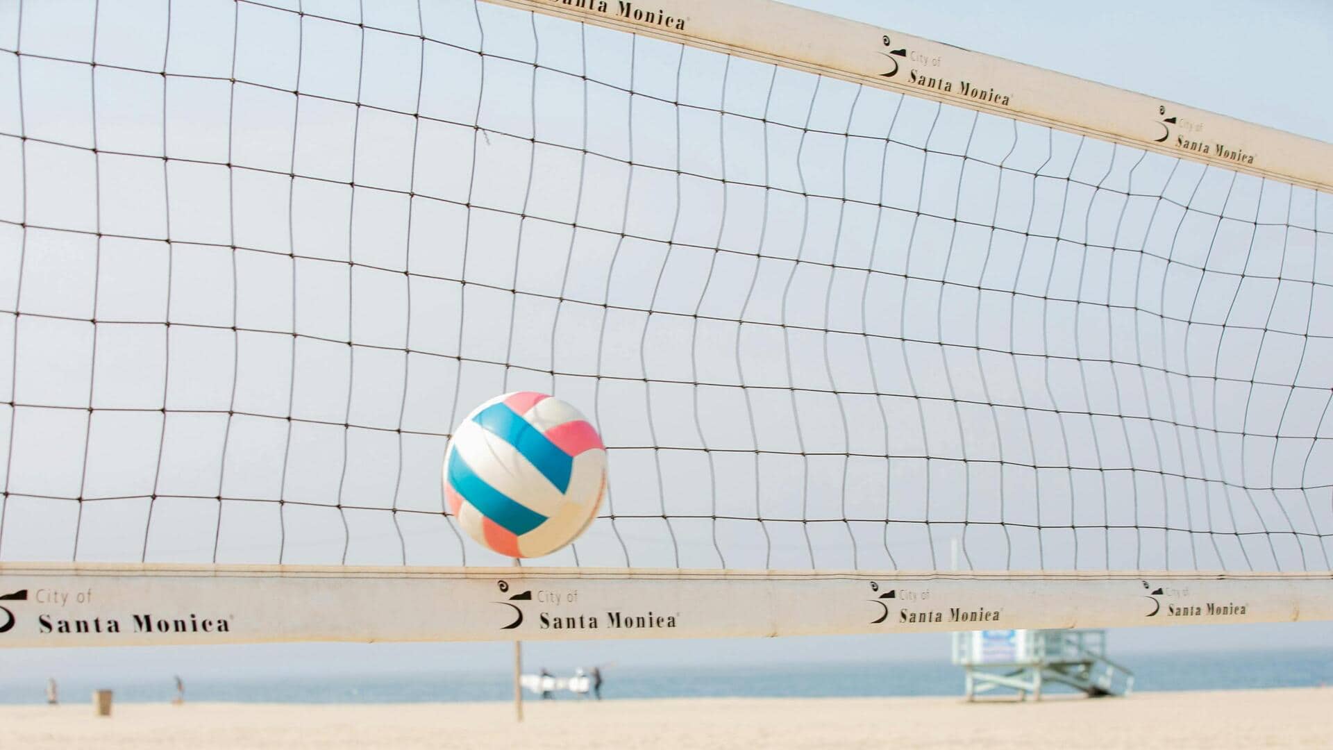 Mengapa jaring voli memiliki lebar satu meter?