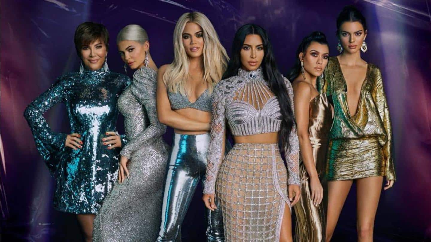 Kardashians memperluas kerajaan bisnis mereka ke kartu ucapan dengan 'Kardashian Kards'