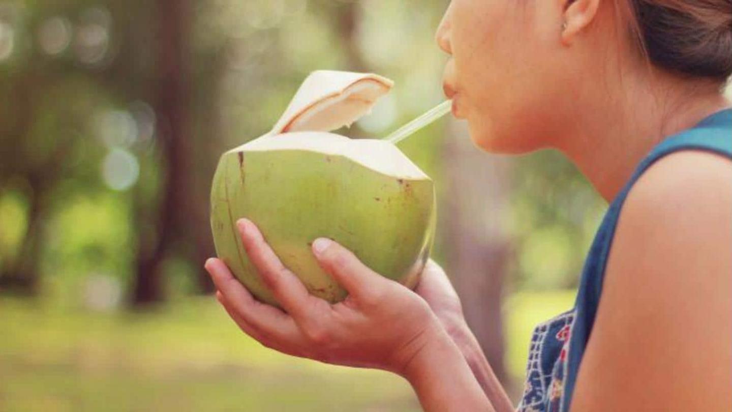 Inilah mengapa Anda harus minum lebih banyak air kelapa