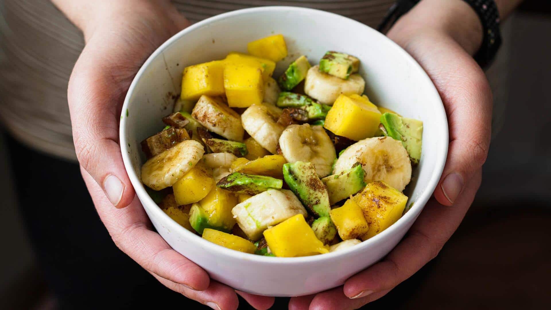 Mencicipi Salad Pisang Mentah yang Menyegarkan