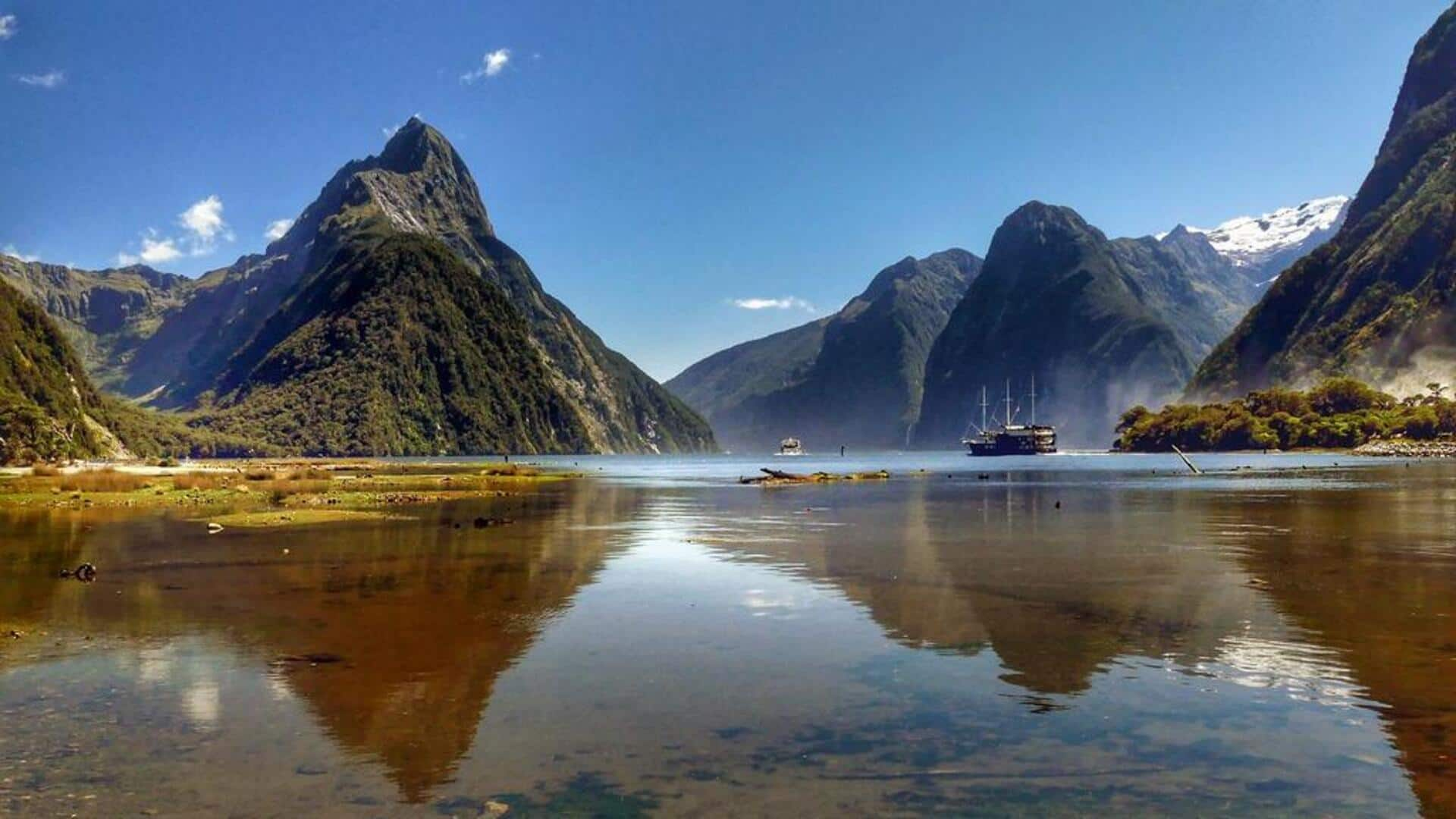 Menjelajahi keindahan Milford Sound, Selandia Baru