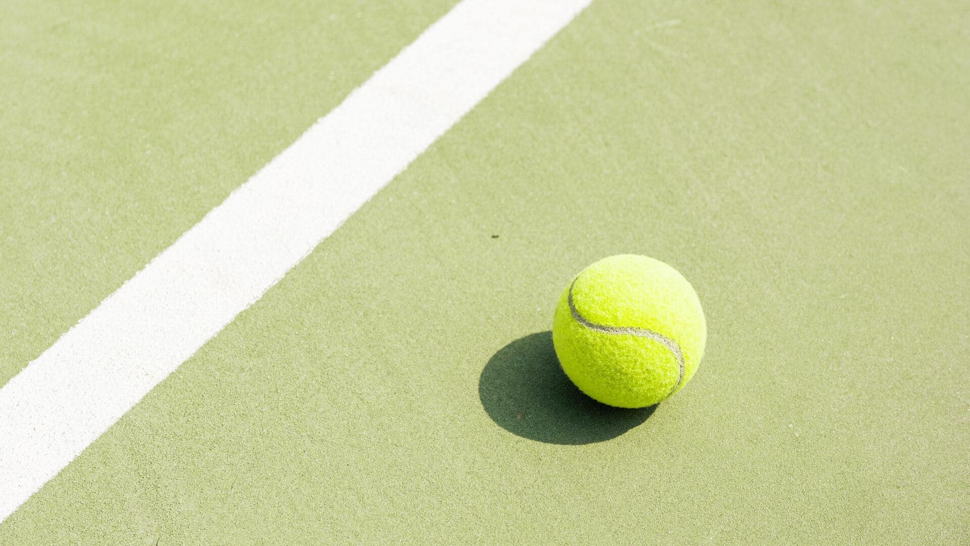 Ilmu di balik pantulan bola tenis