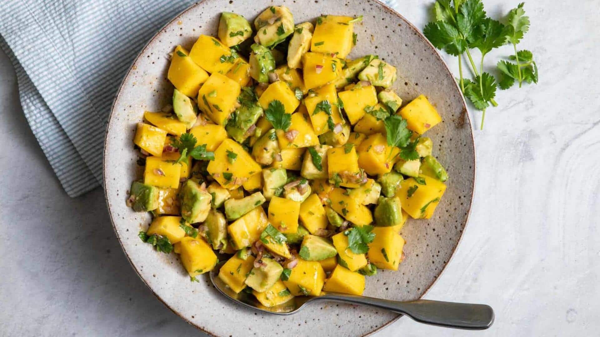 Kombinasi Buah Tropis untuk Salad Musim Panas