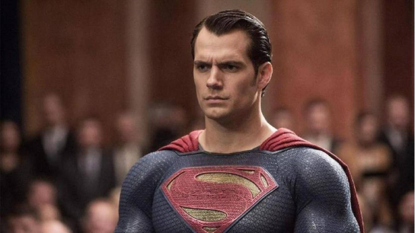 Dwayne Johnson mengungkap Warner tidak ingin Henry Cavill kembali sebagai Superman