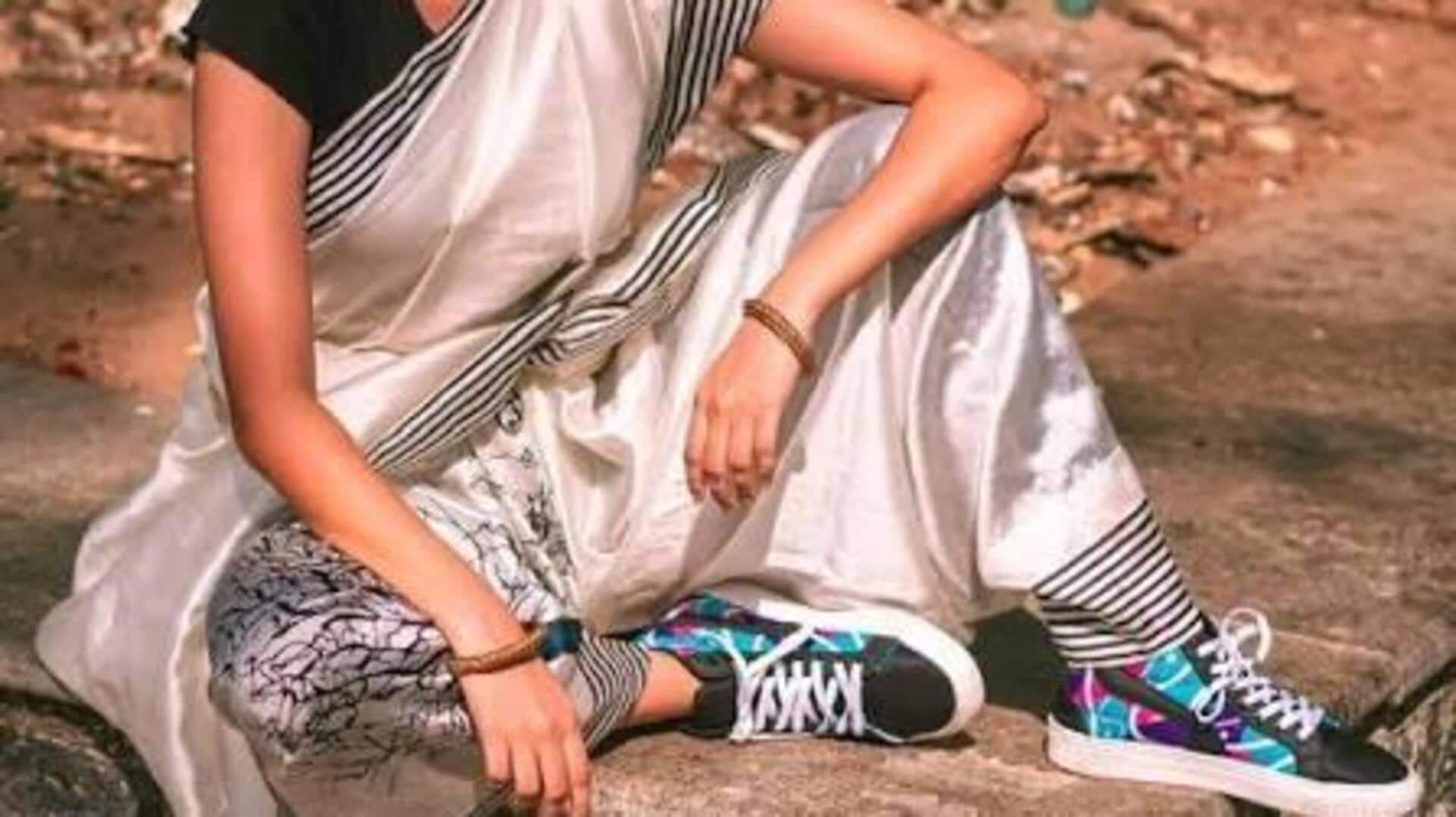 Memadukan gaya klasik India dengan sepatu modern