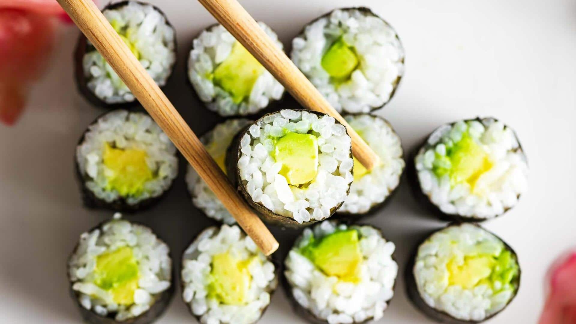 Mencicipi Sushi Alpukat ala Indonesia