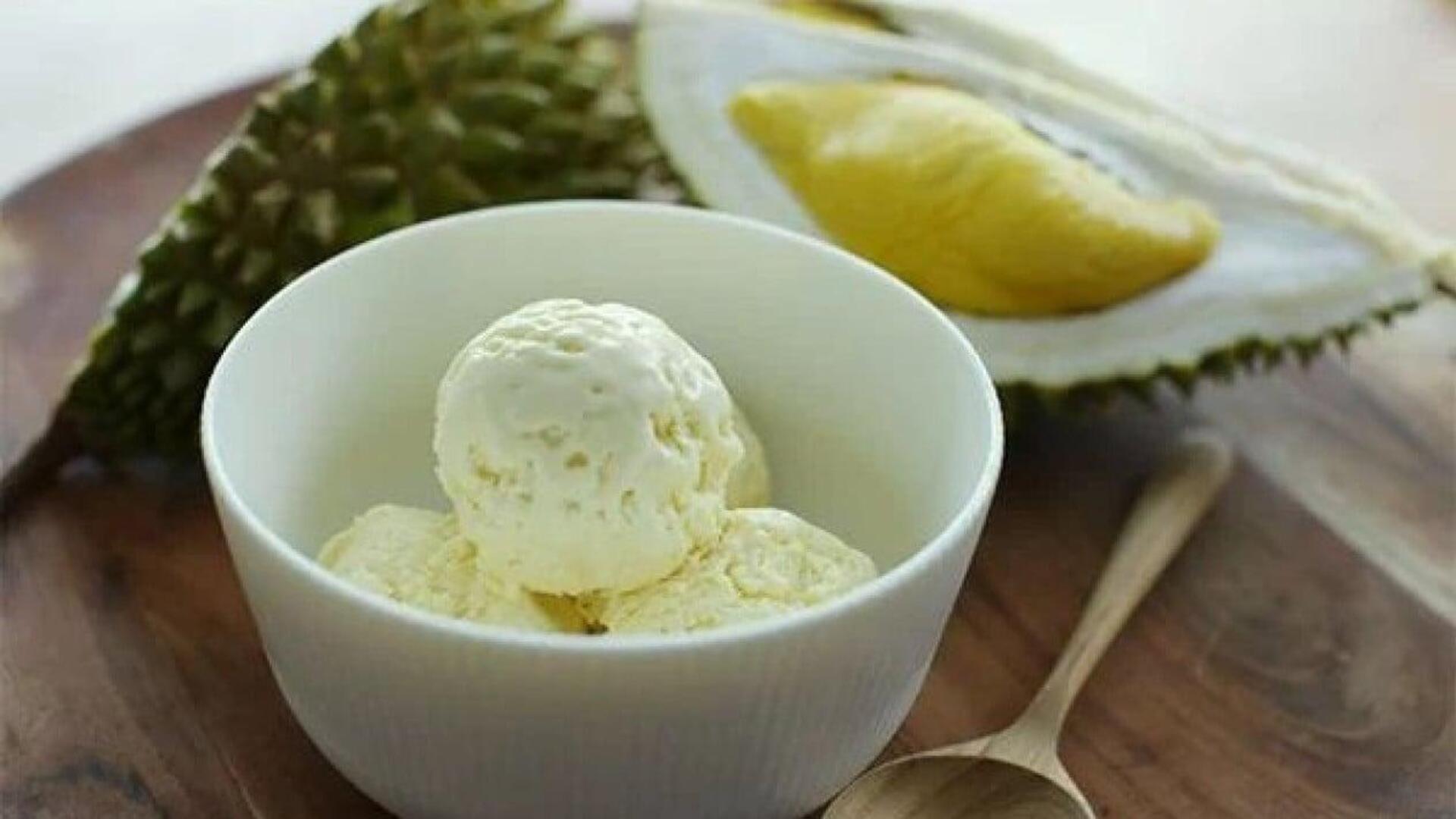 Menikmati Hidangan Penutup Berbasis Durian di Pasar Tradisional Indonesia