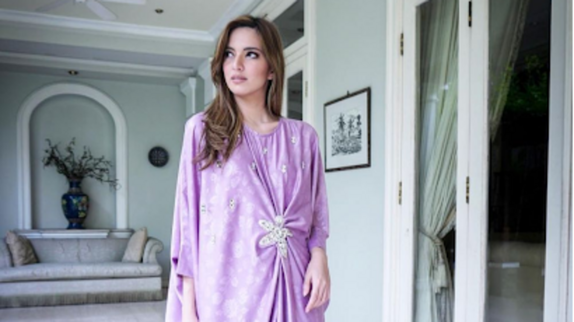 Gaya kaftan abadi untuk tampilan kasual elegan