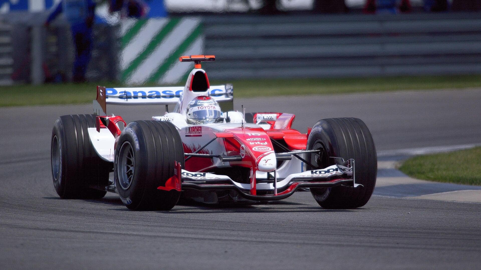 Mengapa ban mobil F1 begitu lebar?